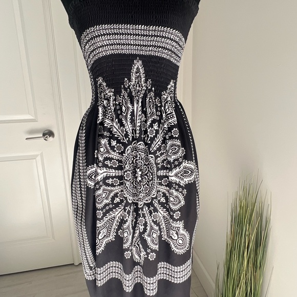 VENUS Convertible Smocked Cover-Up - Picture 3 of 7